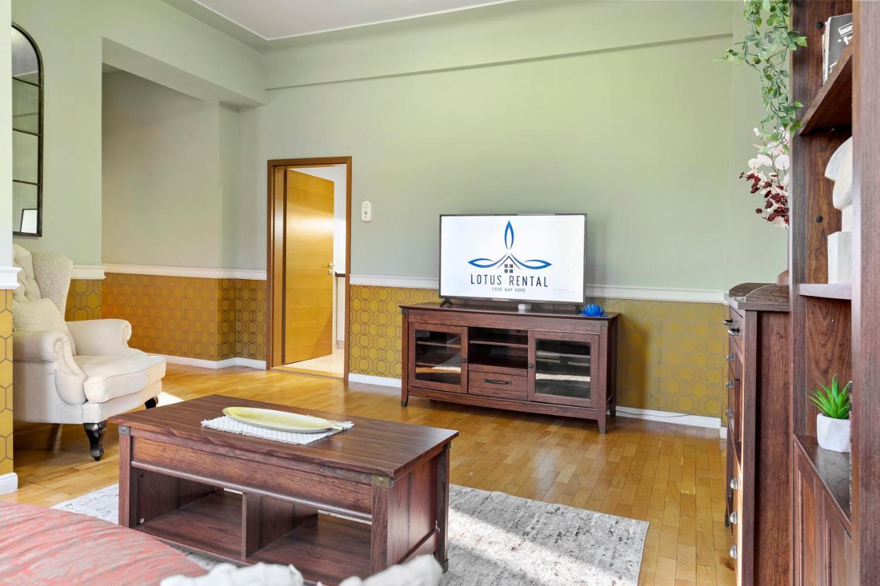 City Heart Retreat Elegant Apartment Bukarest Exteriör bild