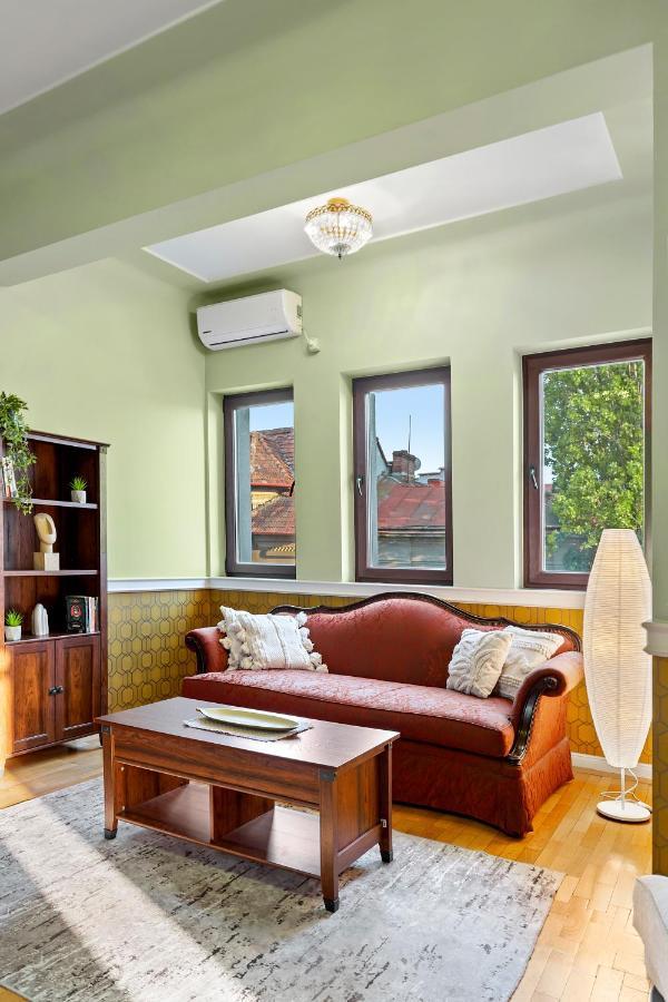 City Heart Retreat Elegant Apartment Bukarest Exteriör bild